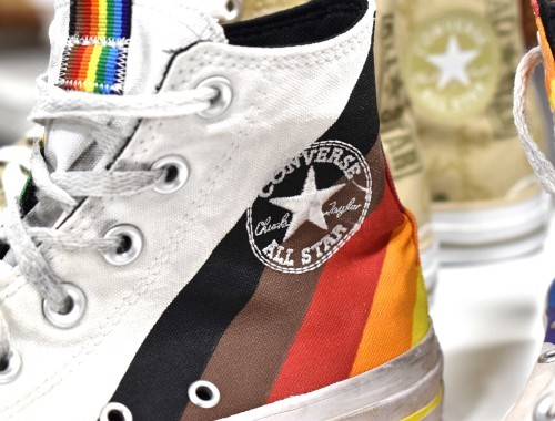 Iconic Shoes converse pride - web