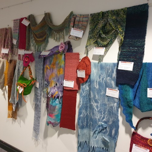 Shepparton and District Handweavers and Spinners host the 30th Annual International Scarf Exchange