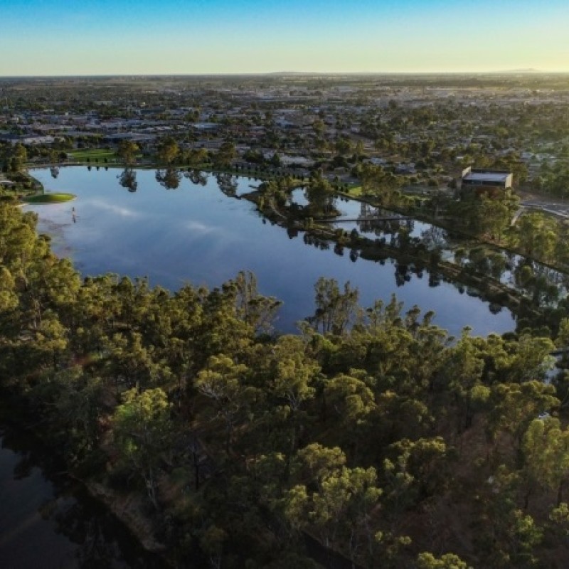 Walk: Victoria Park Lake to Australian Botanic Gardens Shepparton