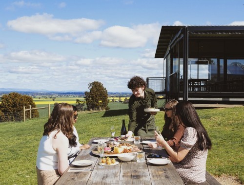 Rye at Tallis - Dookie - September 2023 04 - Outdoor dining service